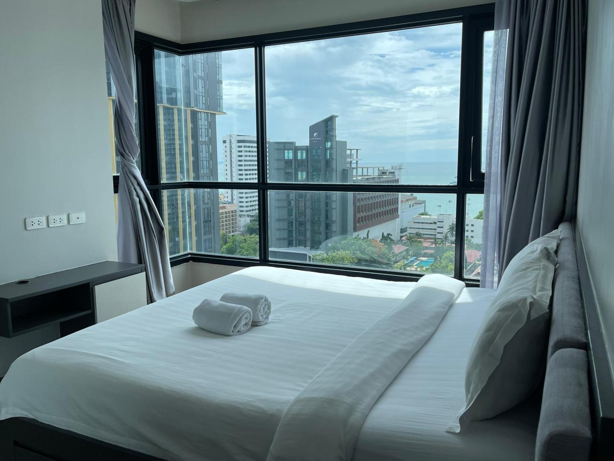 Апартаменты The Base Pattaya By Feng Экстерьер фото