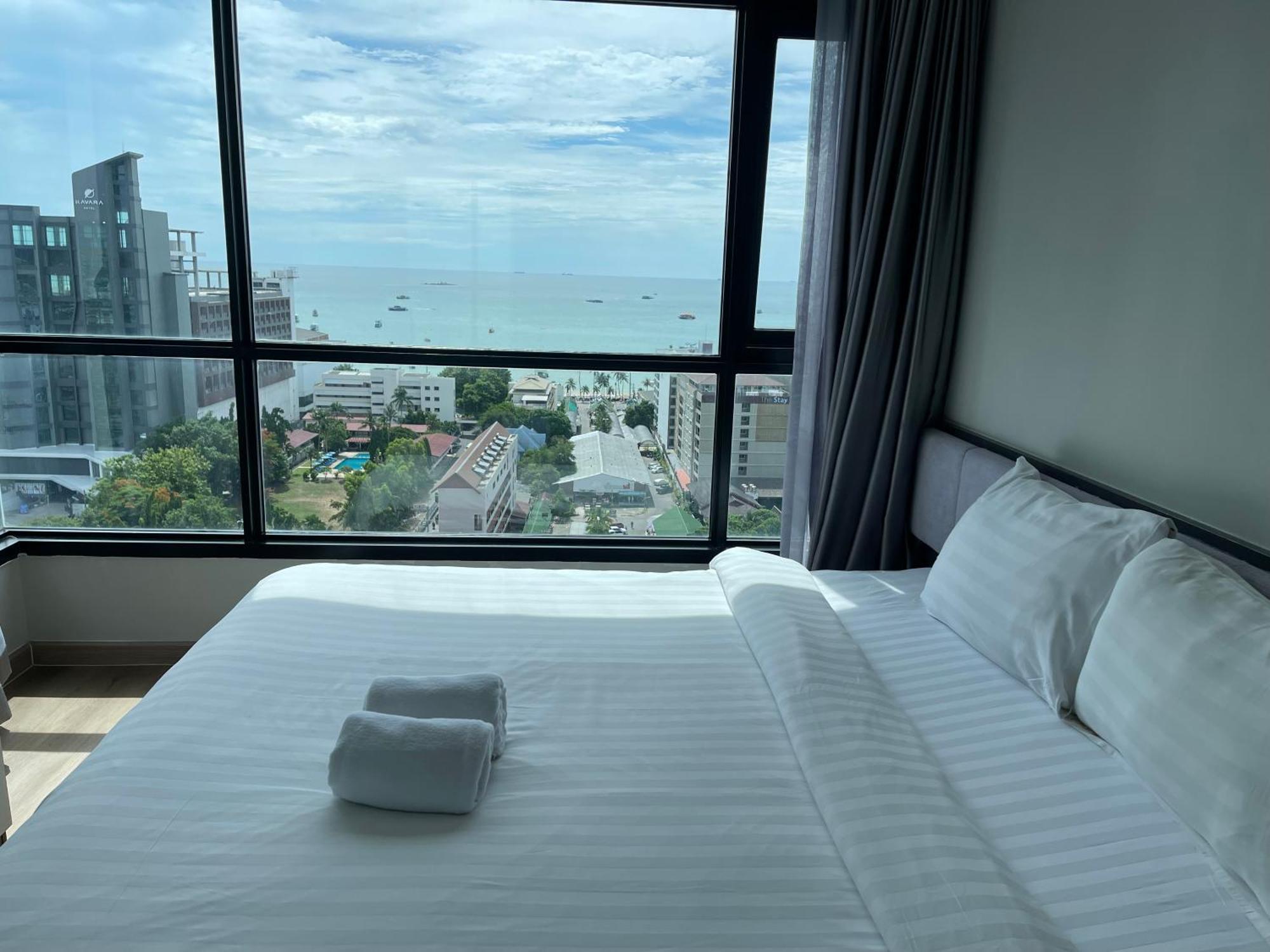 Апартаменты The Base Pattaya By Feng Экстерьер фото